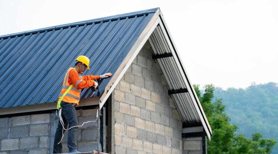 Professional gutter cleaning in Centerville, SD